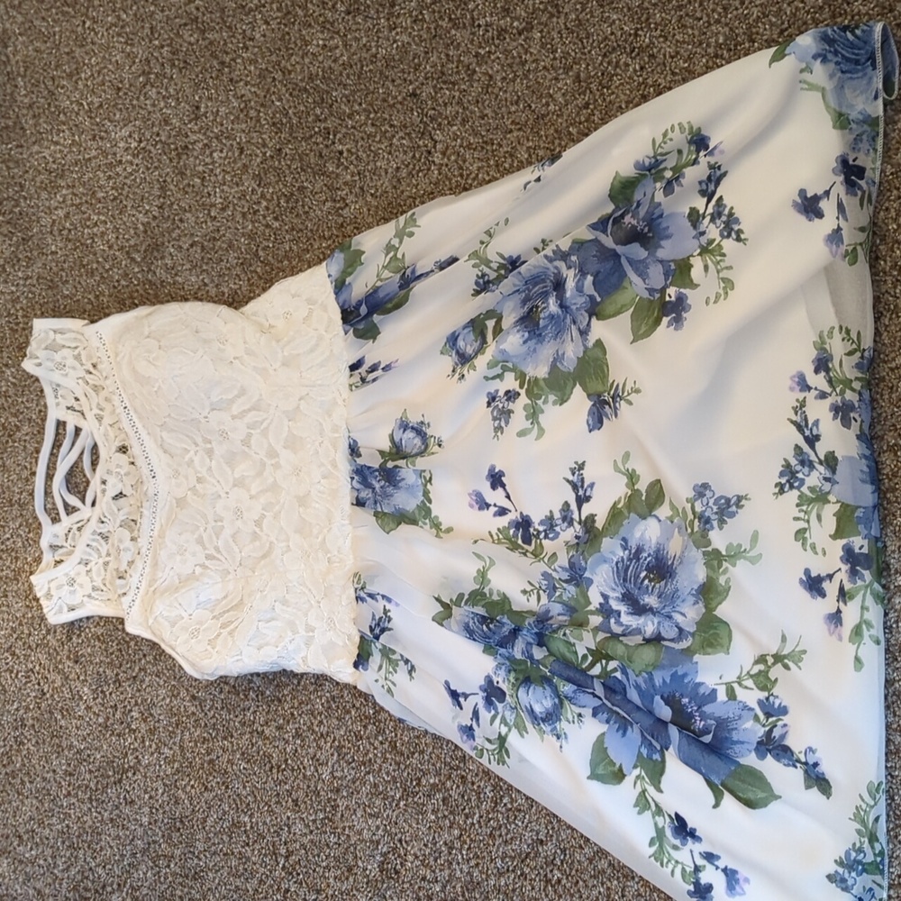 Speechless floral dress